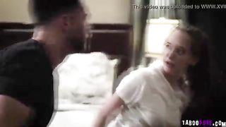 Gia Paige очень рассердила двух приятелей и они устроили ей жестокое порево