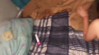 Маленькая азиатская попка насаживается на большой член чёрного парня